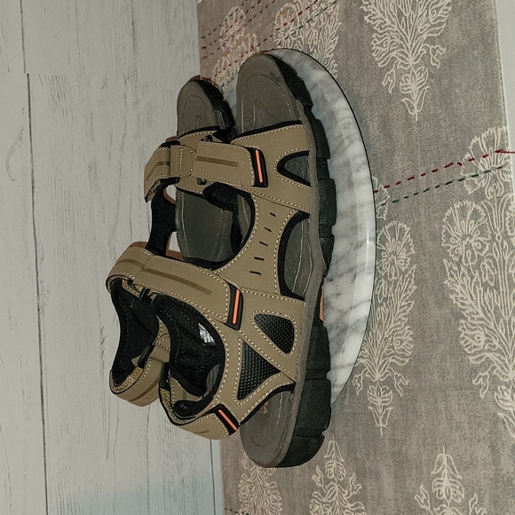 NIB | Sonoma Bradley Sandals | 10 - Picture 5 of 11